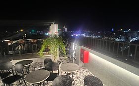 Khách sạn - Mini house Huỳnh Lộc